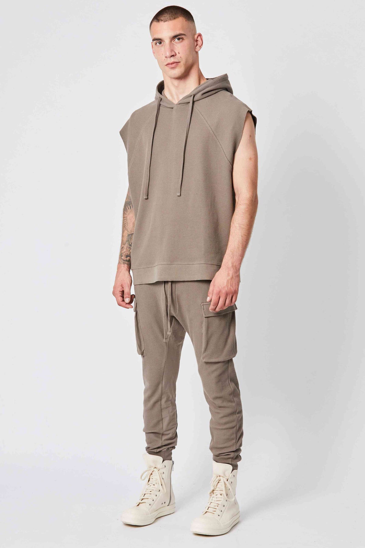 MS157 Sleeveless Hoodie Fossil