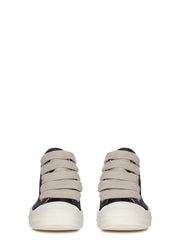 Jumbo Lace Low Sneaks