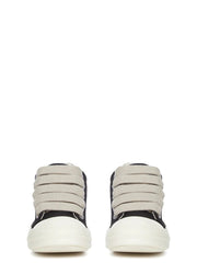 Jumbo Lace Low Sneaks