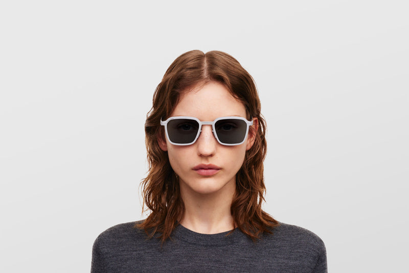 MR002 Mykita x Rimowa AL2 White/Silver