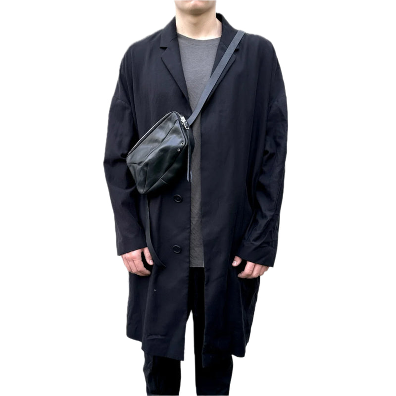 Werkschwarz 33-W Cross Body Bag