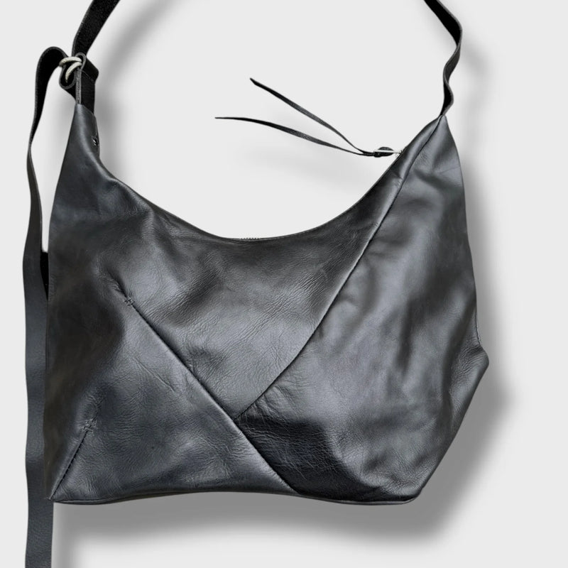 Werkschwarz 42-P Shoulder Bag